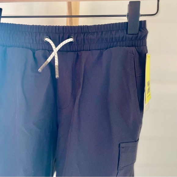 All In Motion Boys' Black Adventure Shorts - Size Small - Picture 2 of 7